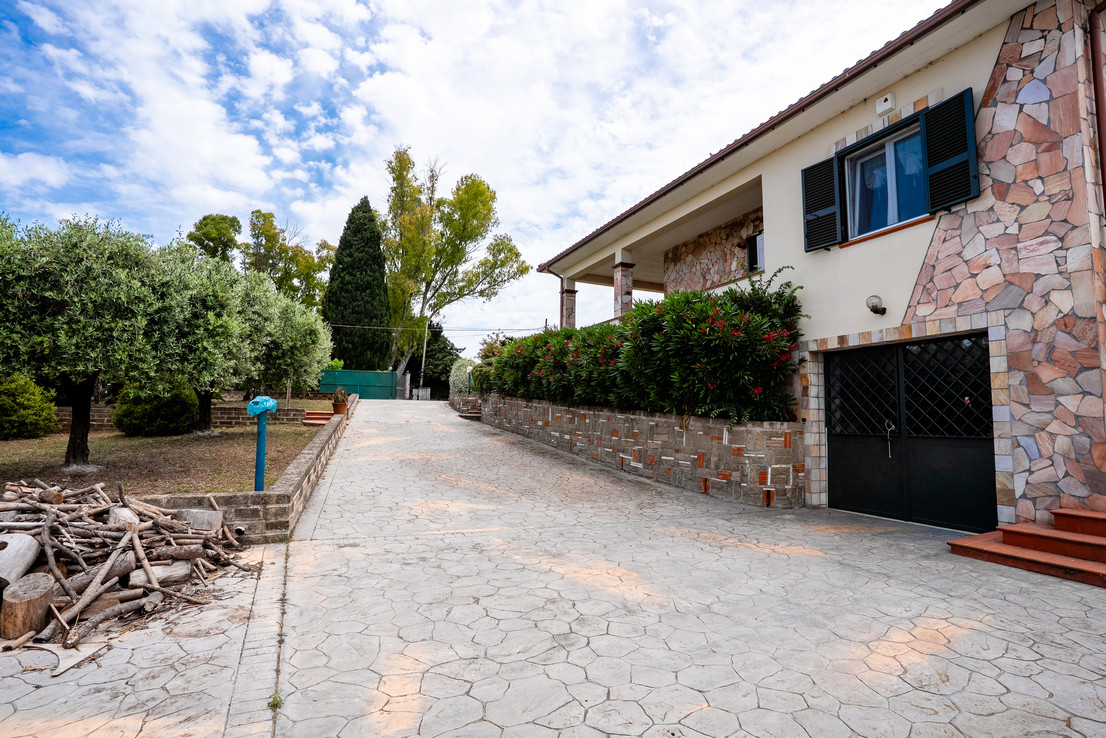Villa in Via Adda 11, Aprilia 13